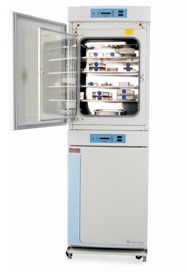 Water-Jacketed CO2 Incubator with TC Sensor 115V - Image 3
