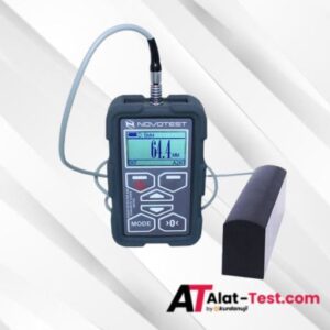 Alat Ukur Ketebalan Beton NOVOTEST NG 2020 Rebar Detector - Perangkat deteksi tulangan beton dengan layar digital dan probe.